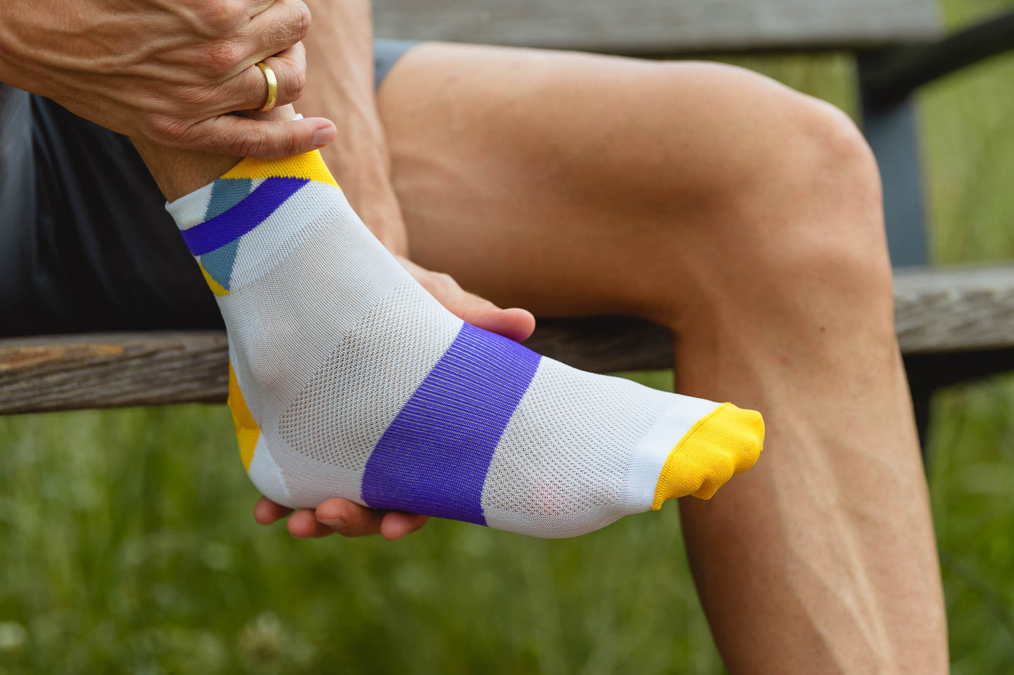 INCYLENCE Ultralight ソックス Twists Purple Yellow