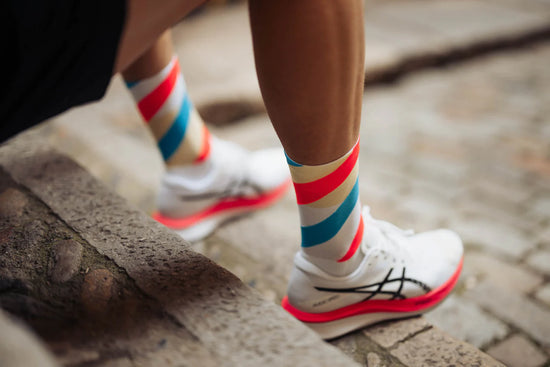 INCYLENCE 跑步運動機能襪 LOOPS WHITE BLUE INFERNO