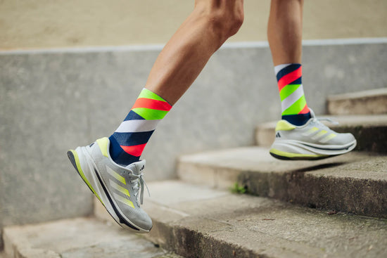 INCYLENCE 跑步運動機能襪 LOOPS NAVY GREEN INFERNO