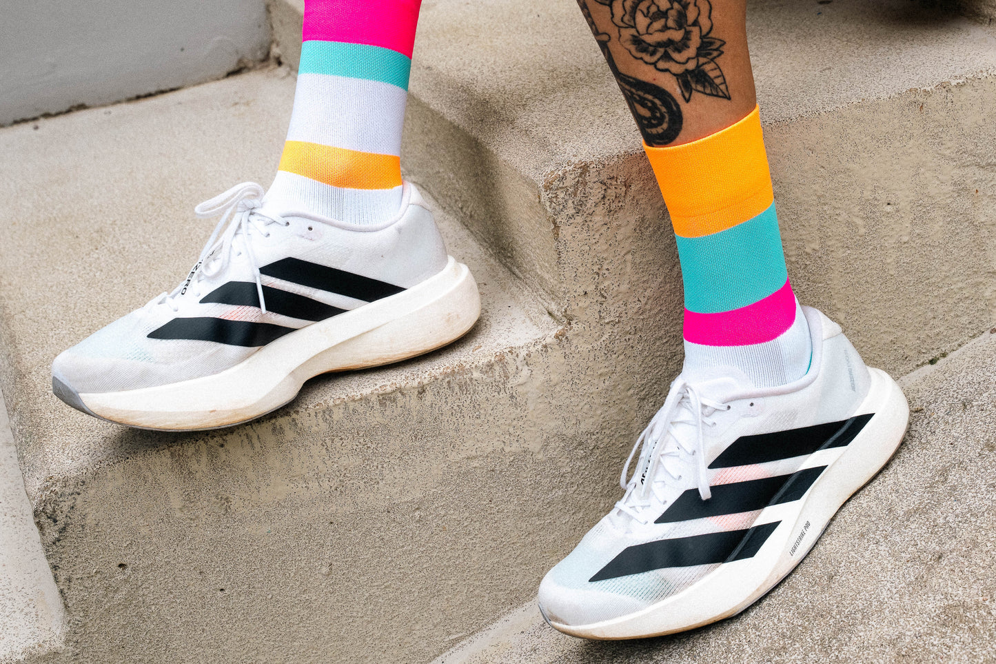 INCYLENCE 跑步運動機能襪 BANDS CYAN ORANGE