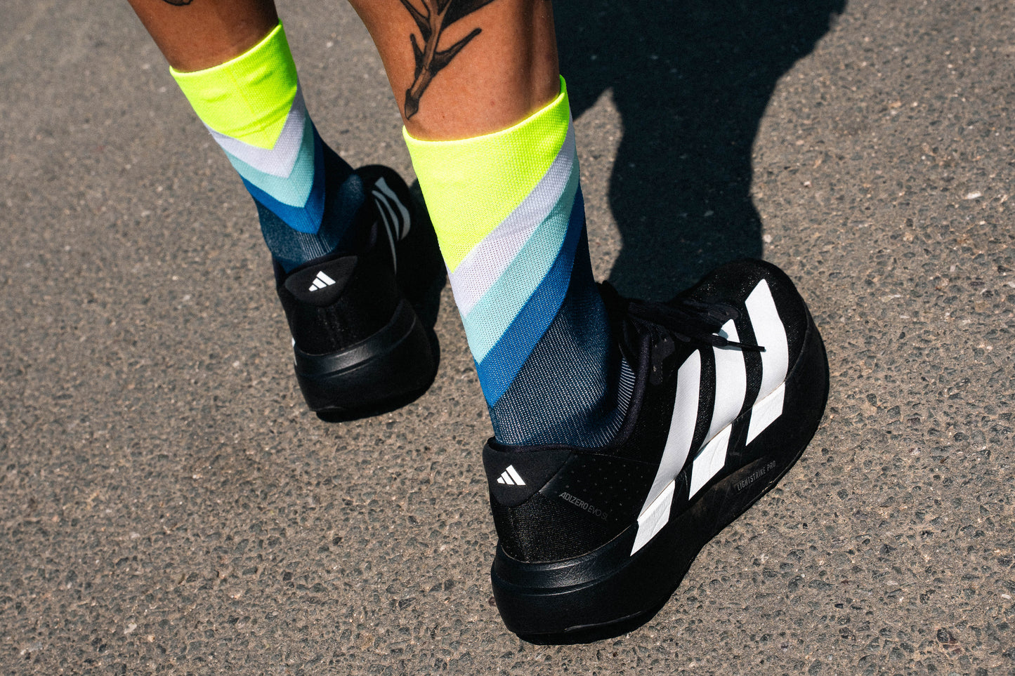 INCYLENCE 跑步運動機能襪 GRADES NAVY CANARY