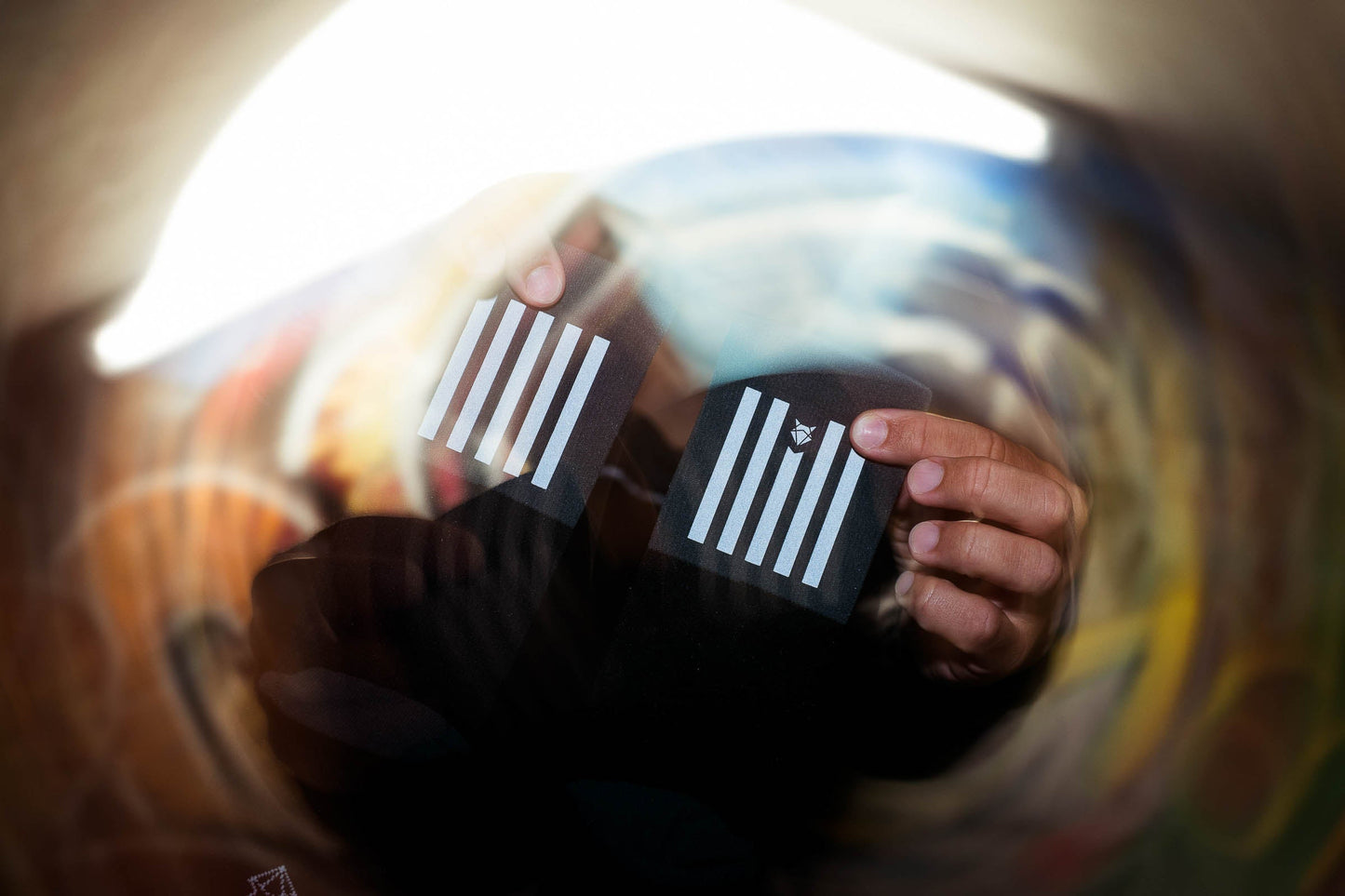 INCYLENCE HIGH-VIZ V3 反光跑步機能襪 BLACK