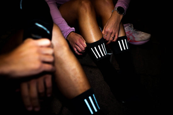 INCYLENCE HIGH-VIZ V3 反光跑步機能襪 BLACK