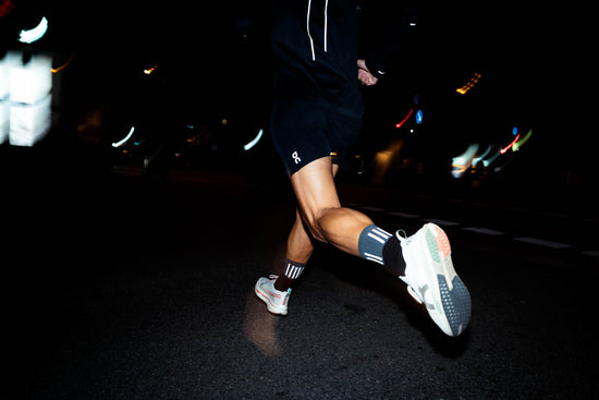 INCYLENCE HIGH-VIZ V3 反光跑步機能襪 BLACK