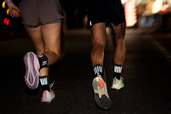 INCYLENCE HIGH-VIZ V3 反光跑步機能襪 BLACK