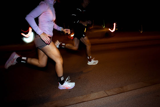 INCYLENCE HIGH-VIZ V3 反光跑步機能襪 BLACK