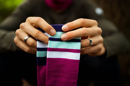 INCYLENCE MERINO STRIVE 羊毛運動機能襪 MAGENTA CYAN