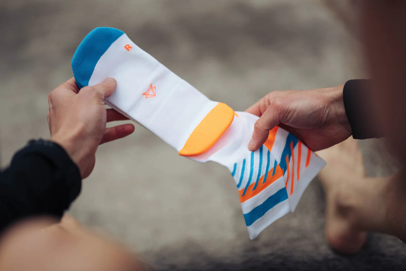 INCYLENCE 跑步運動機能襪 DISRUPTS WHITE BLUE ORANGE