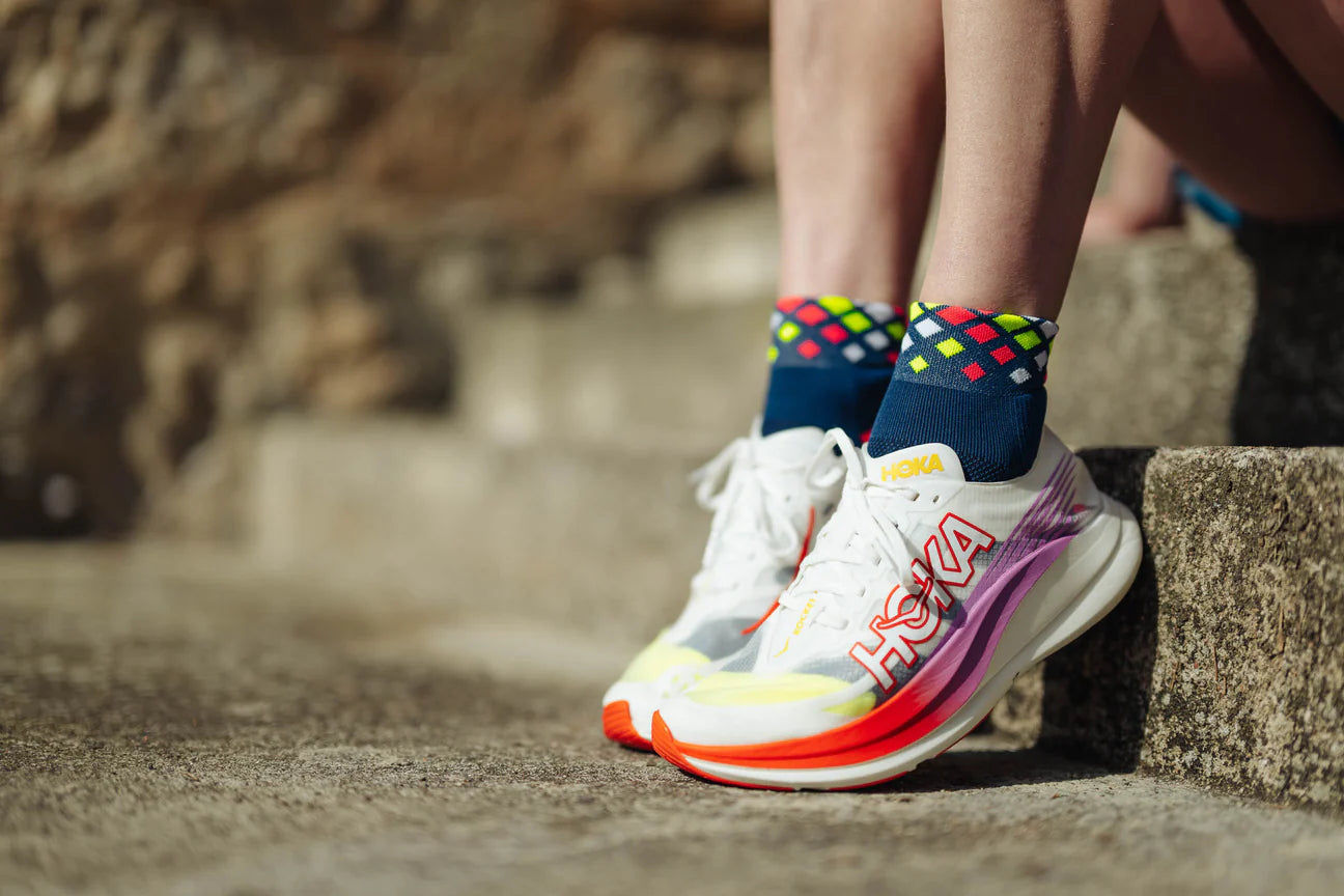 INCYLENCE 跑步運動機能短襪 CRYSTALS SHORT NAVY CANARY