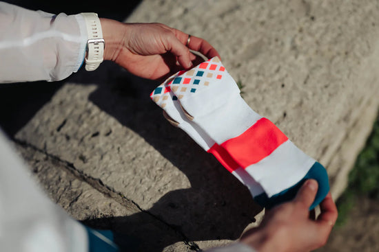 INCYLENCE 跑步運動機能短襪 CRYSTALS SHORT WHITE INFERNO