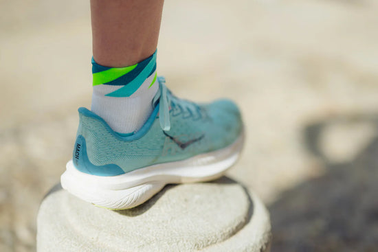 INCYLENCE 跑步運動機能短襪 LOOPS SHORT WHITE GREEN