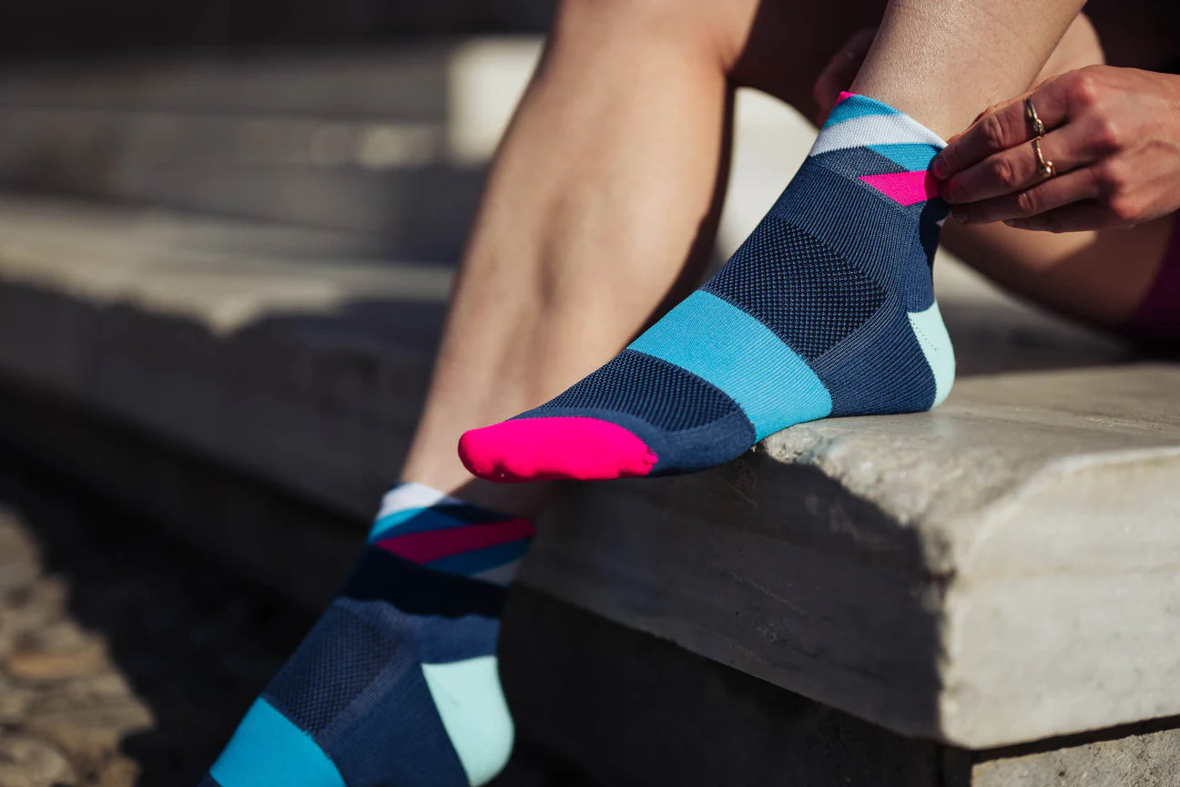 INCYLENCE 跑步運動機能短襪 LOOPS SHORT ZUCCHERO PINK