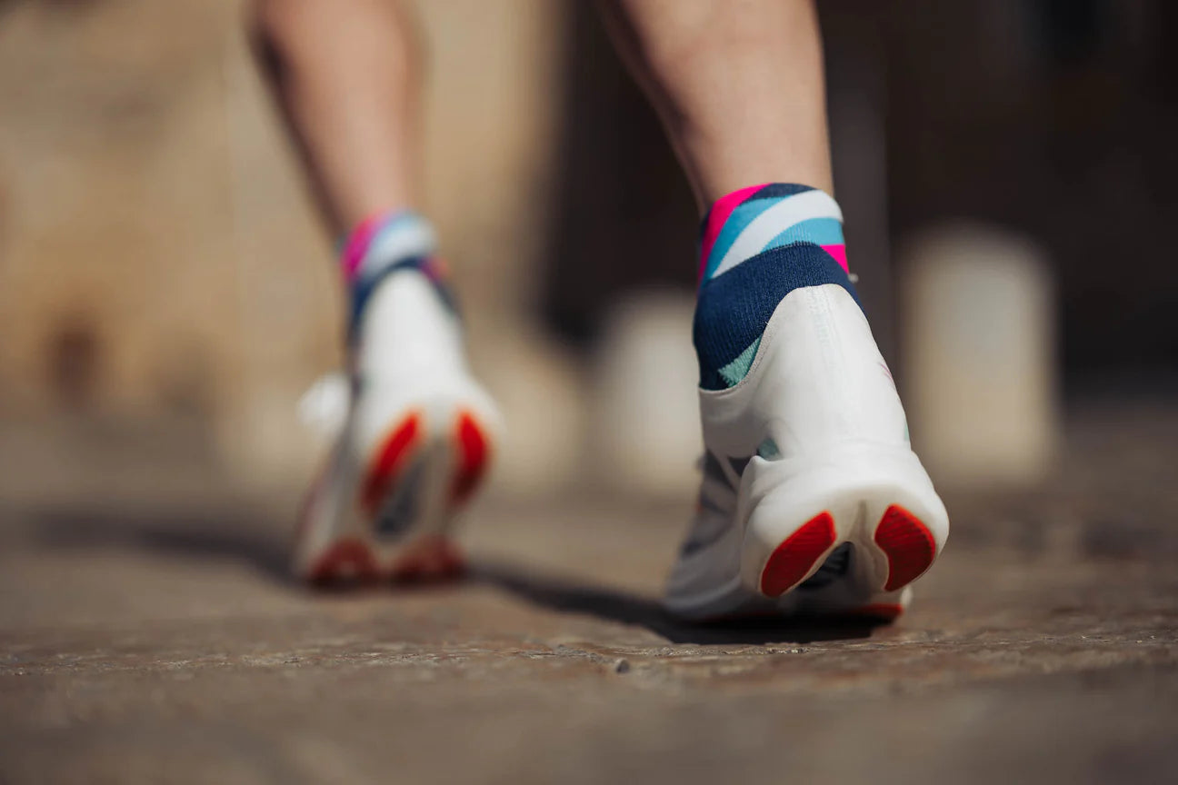 INCYLENCE 跑步運動機能短襪 LOOPS SHORT ZUCCHERO PINK