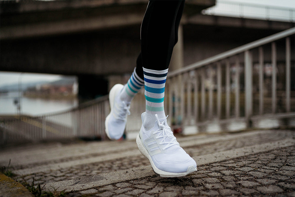 INCYLENCE 跑步運動機能襪 Levels White